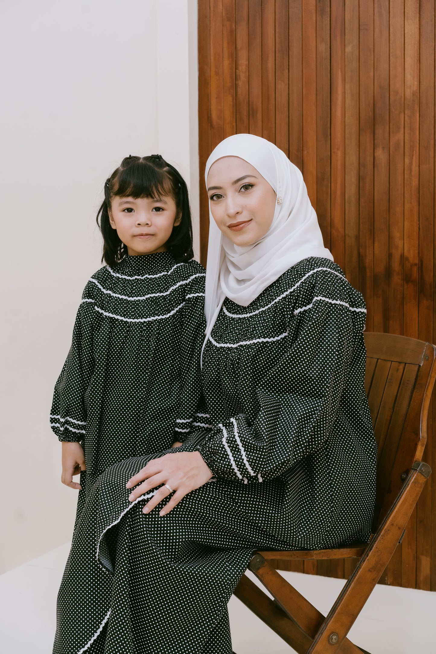 Hira Adult Set