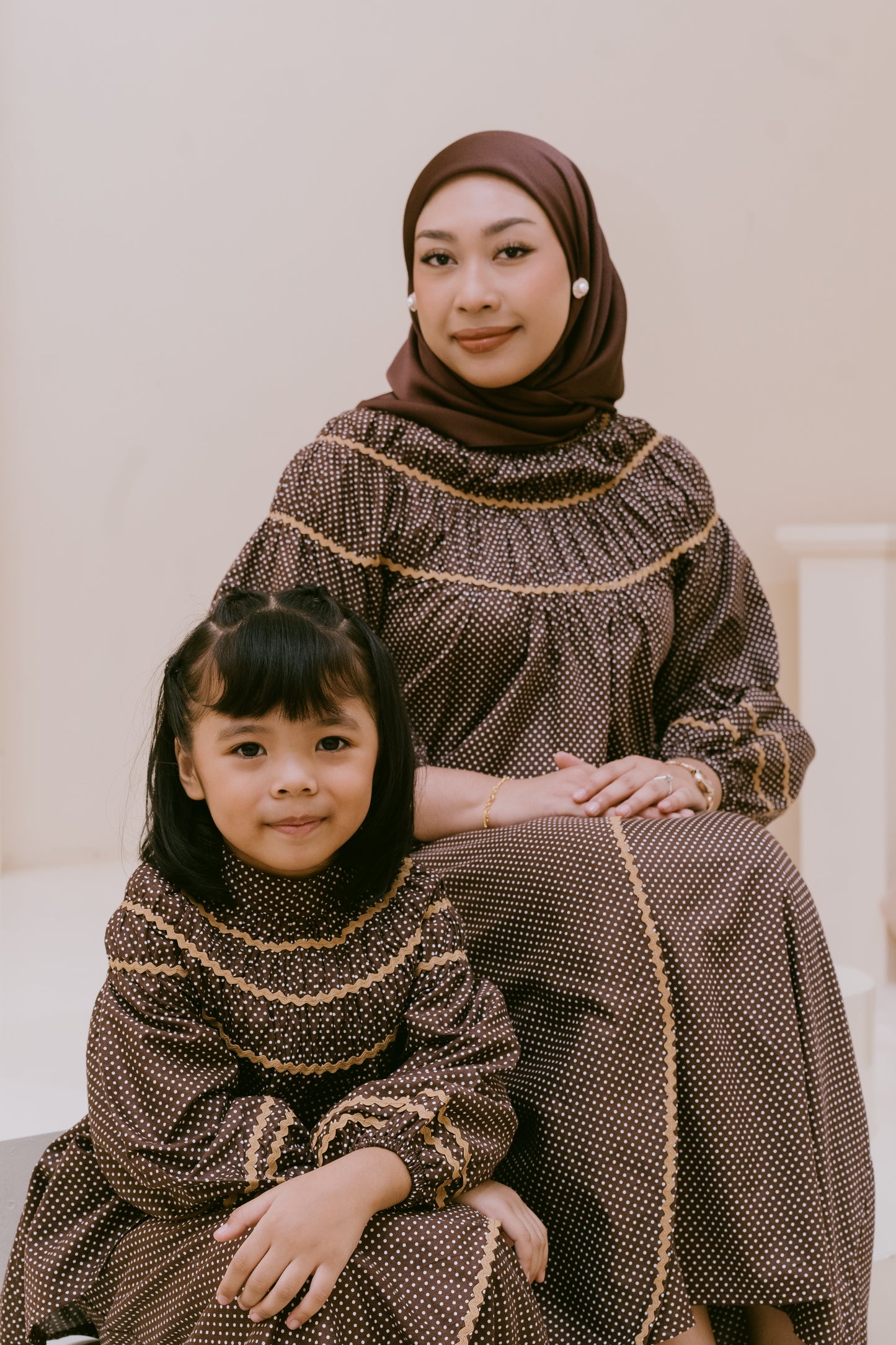 Hira Adult Set