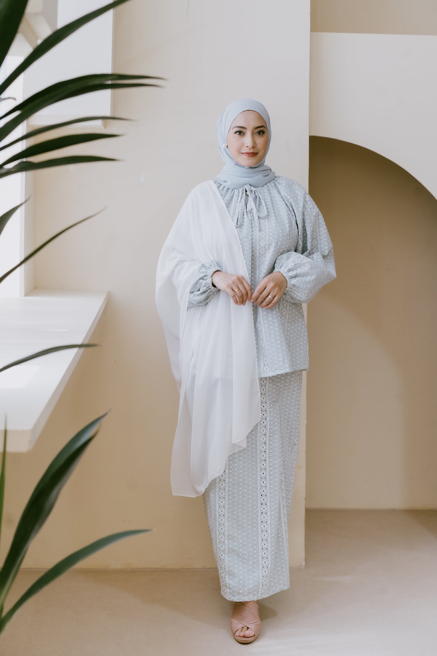 Lestari Adult Set